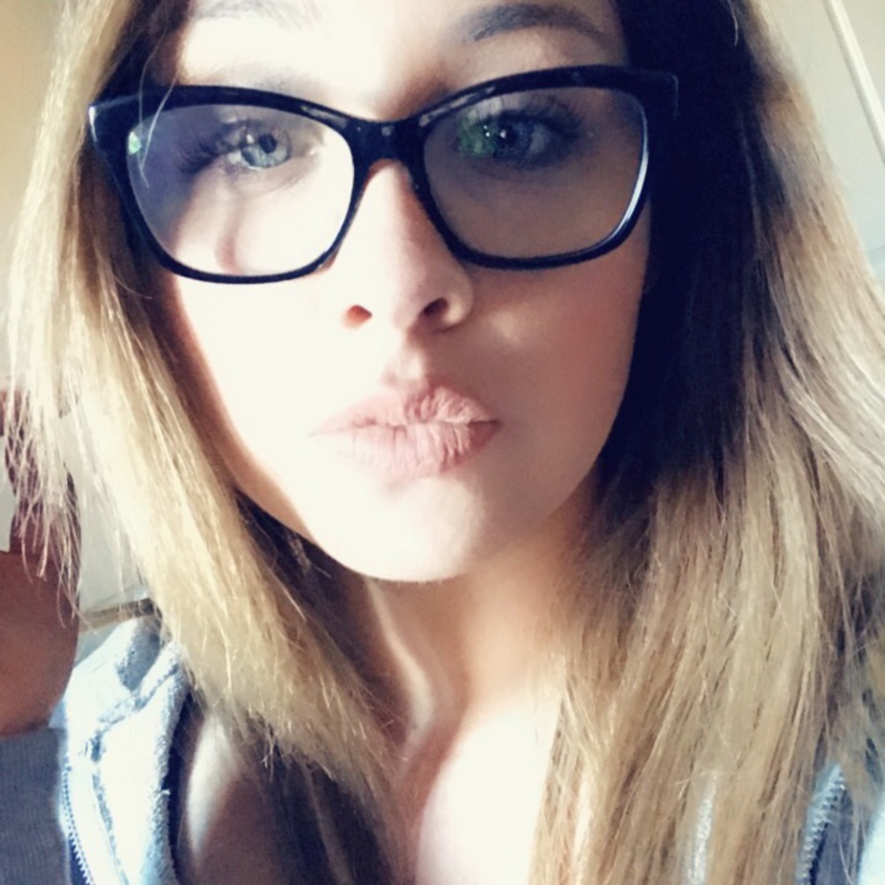 Meet your Posher, Steph